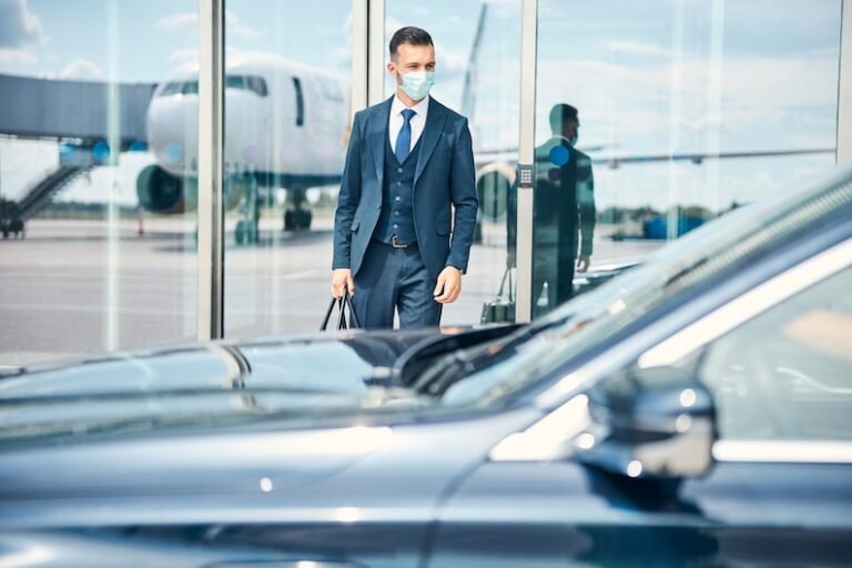 Airport Chauffeur Transfer Hammond Park blacktiechauffeur.co.uk