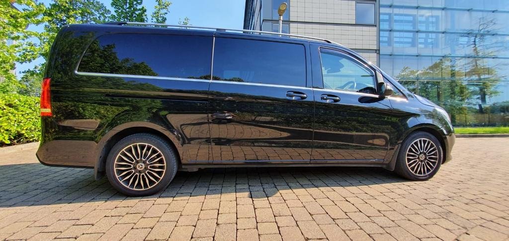 V Class chauffeur car
